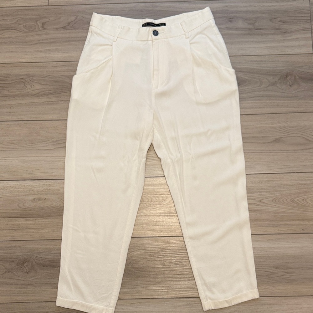 Zara Women's Cream Chinos